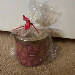 NWT HOLIDAY 3 WICK CANDLE 🎄